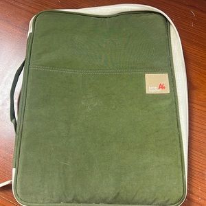 Laptop/iPad case